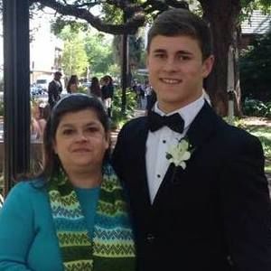 Meet your Posher, Amelia